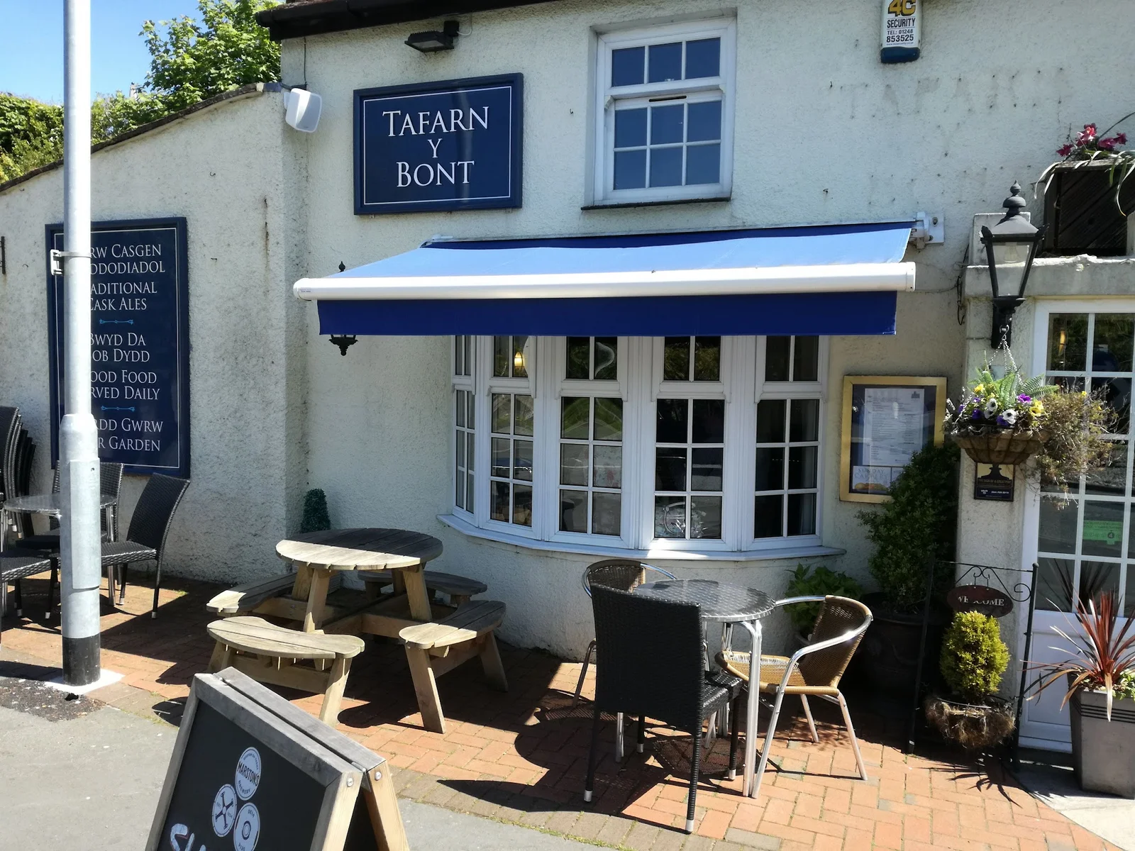Black Prince pub on the high street in Menai Bridge town