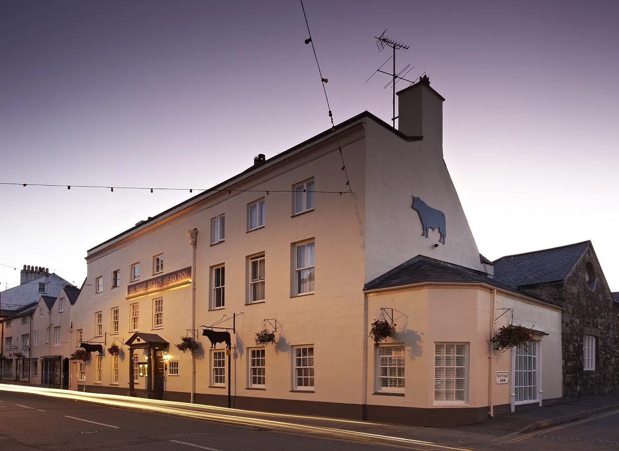 Ye Olde Bull's Head Inn facade on Castle Street in Beaumaris, a historic coaching inn
